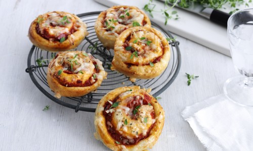 Saftige pizzasnegle med fuldkorn
