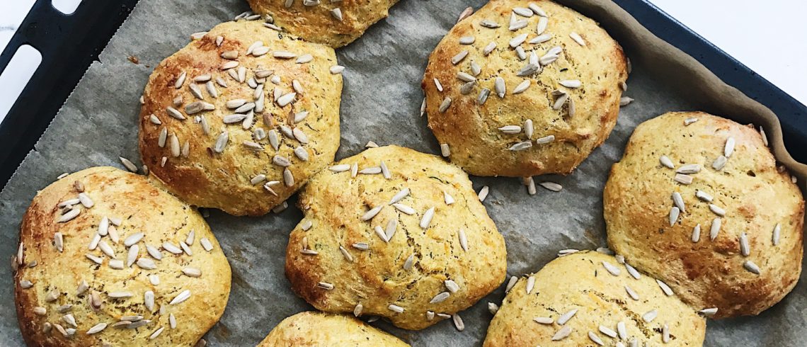 grovboller med grøntsager