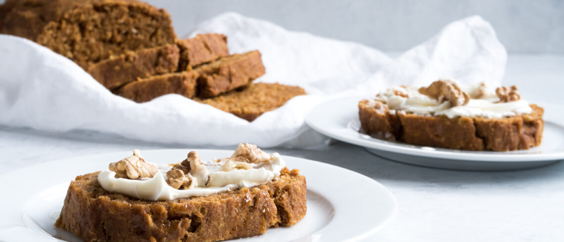 gulerodskage med fuldkorn