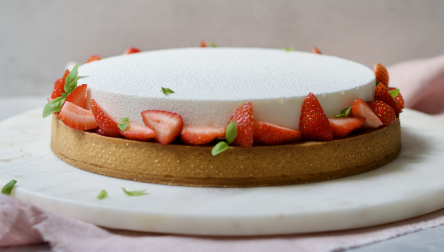 Sommerkage med jordbær