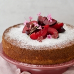 Hvid blondie med blommer