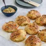 Koldhævede græskarboller