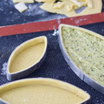 Pistacietærter med solbær