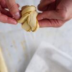 pestosnurrer med rød pesto