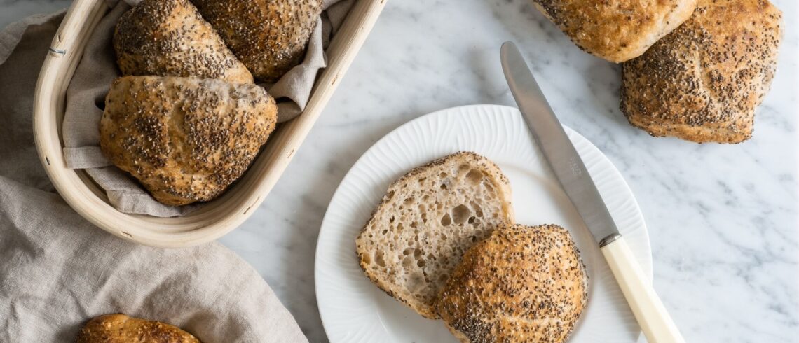 Surdejsboller med chiafrø