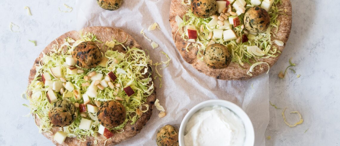 fladbrød med hummus