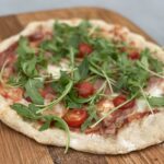 pizza bagt på grill