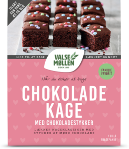 Chokoladekage med chokoladekagestykker