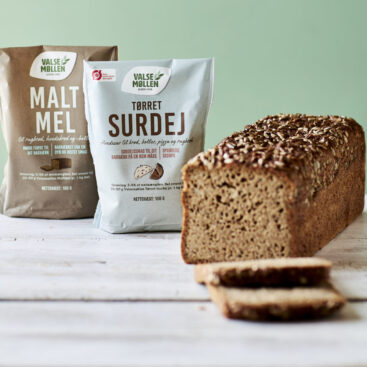 Økologisk kernerugbrød med maltmel og tørret surdej